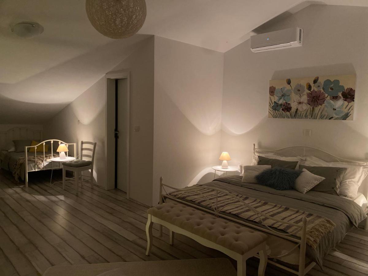 Apartment Valentina Klenovica Esterno foto