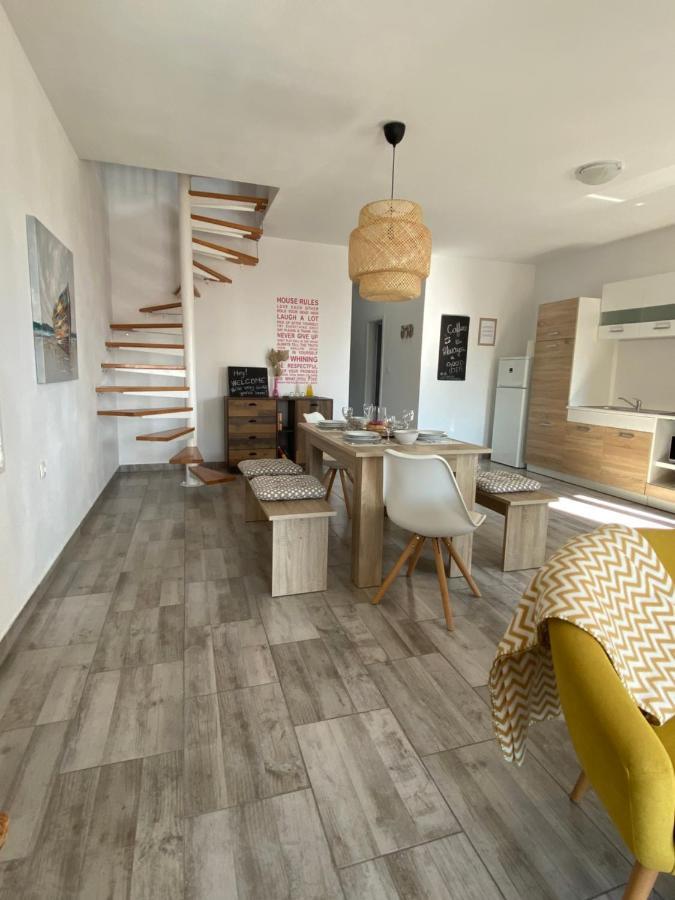 Apartment Valentina Klenovica Esterno foto