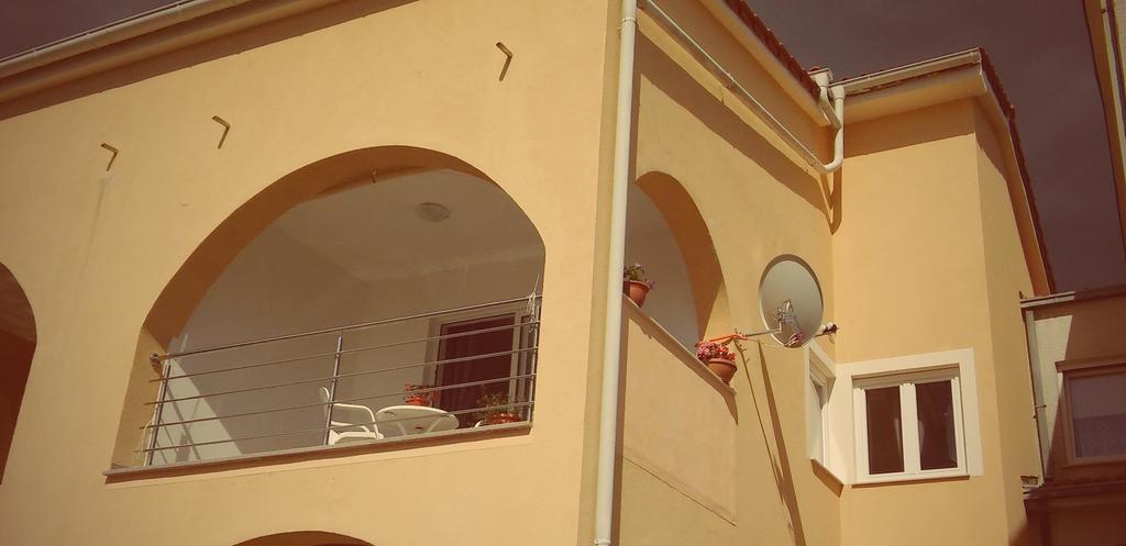 Apartment Valentina Klenovica Esterno foto