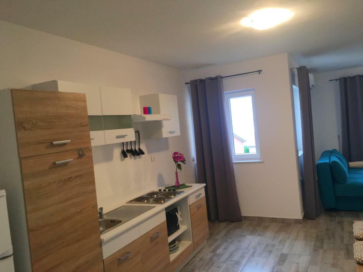 Apartment Valentina Klenovica Esterno foto