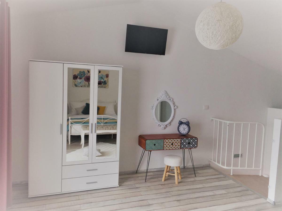 Apartment Valentina Klenovica Esterno foto