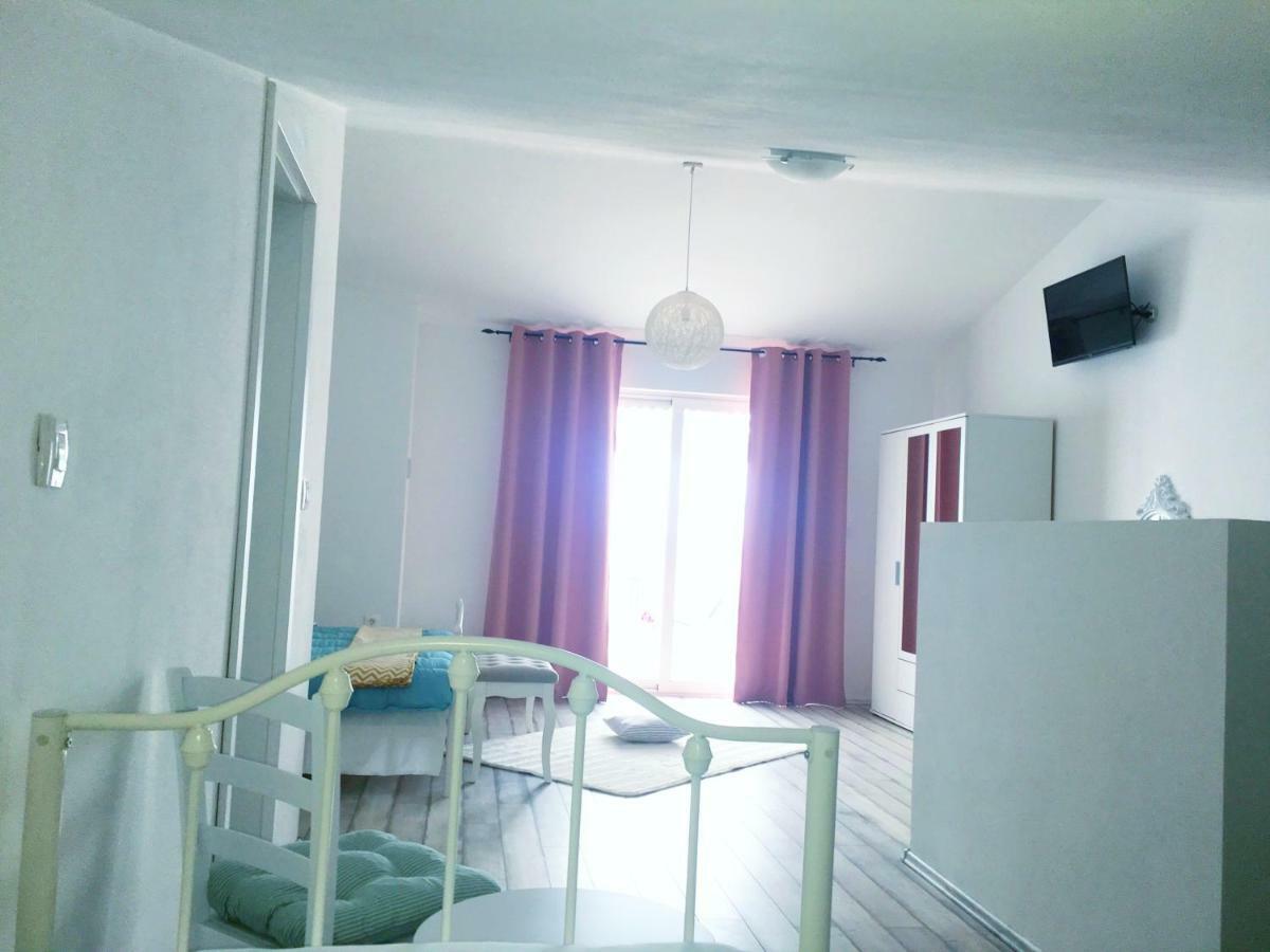 Apartment Valentina Klenovica Esterno foto