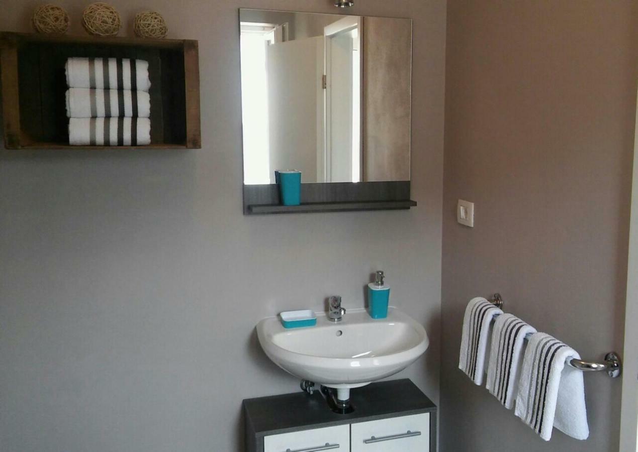 Apartment Valentina Klenovica Esterno foto